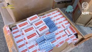Sequestro record di medicinali privi di autorizzazioni sanitarie