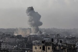 A Gaza 12 morti in attacchi israeliani