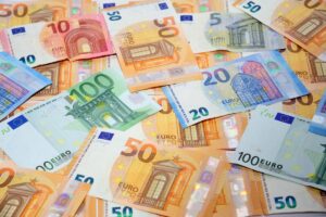Banche, a marzo prestiti +0,5% su base annua