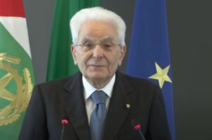 Mattarella “Non può esserci pace duratura senza salari equi”