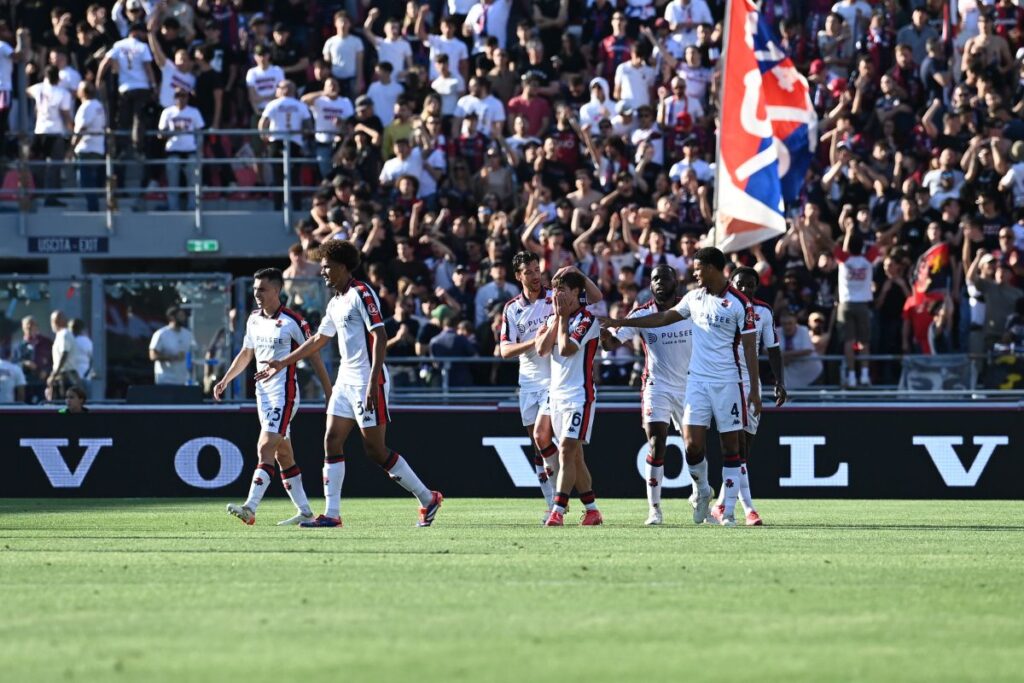 Il 18enne Venturino scatenato, il Genoa vince 3-1 a Bologna