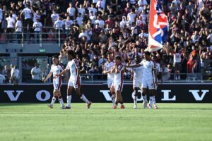 Il 18enne Venturino scatenato, il Genoa vince 3-1 a Bologna