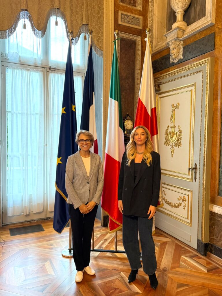 Genova, la Sindaca Silvia Salis ha ricevuto l’ambasciatrice di Francia Anne-Marie Descôtes